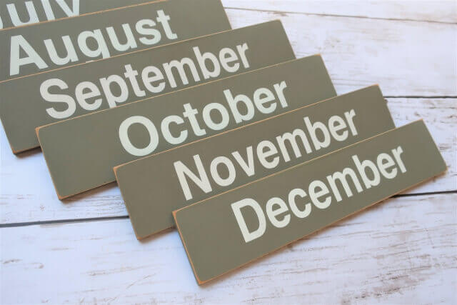 August、September、October、November、Decemberのサイン