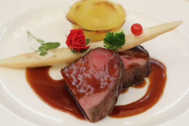 牛フィレ肉のステーキ