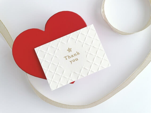 Thank youと書かれたメッセージカート