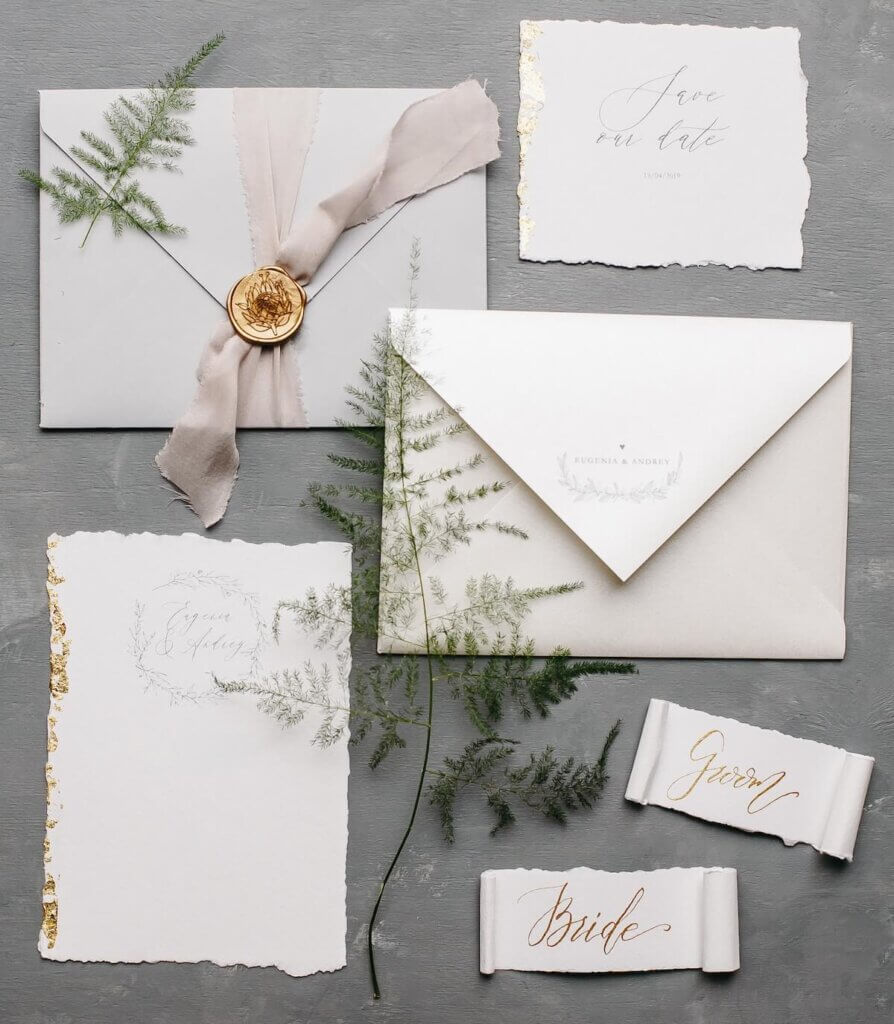 結婚式の招待状の封筒から、手紙の面まで