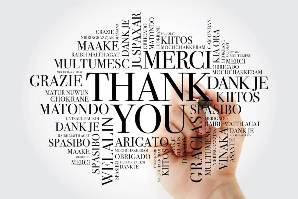 英語の様々な本と記述している画像