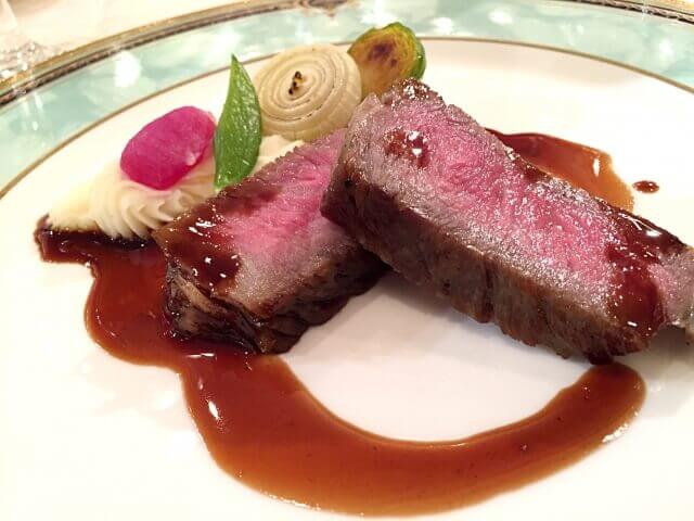 牛フィレ肉のステーキ